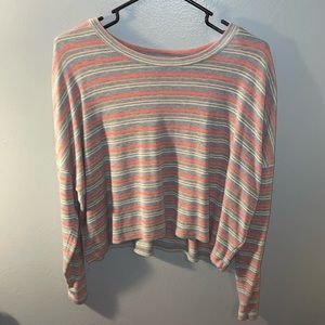 Long sleeve crop top